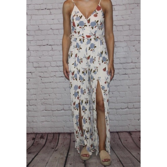 American Eagle Outfitters Pants - American Eagle Outfitters Cream & Floral Tulip Leg Jumpsuit Women's Size 4 Boho